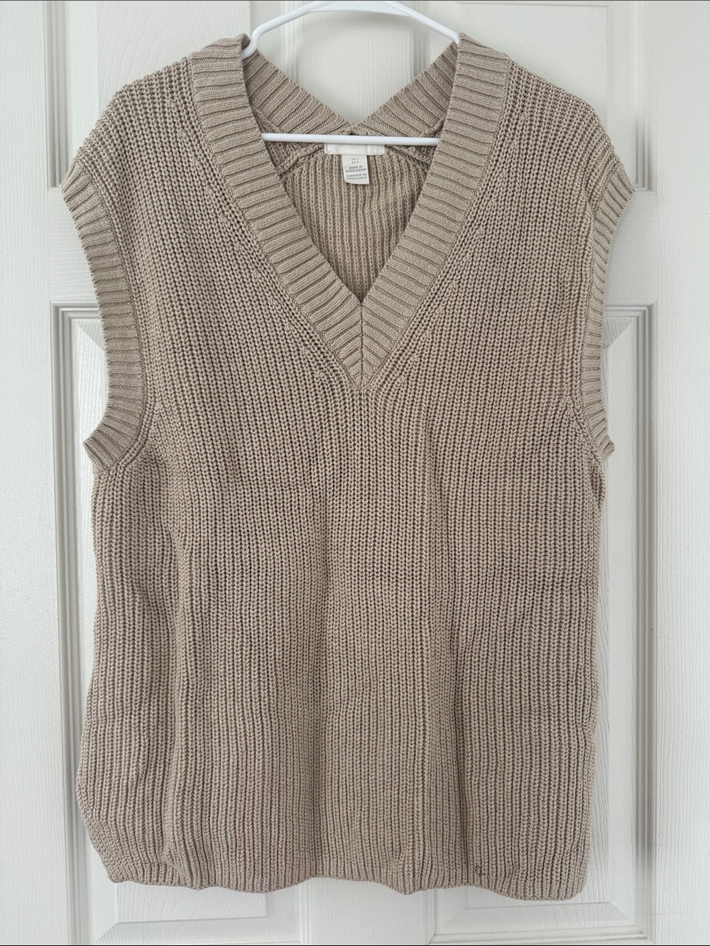 H&M Taupe V-Neck Sleeveless Knit Sweater Vest